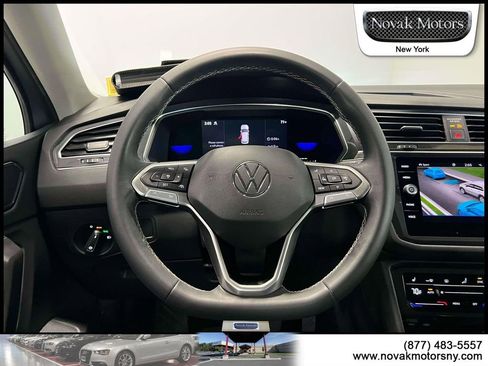 Used 2023 Volkswagen Tiguan SE image 16