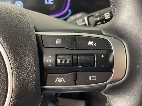 Used 2025 Kia Sportage X-Line w/ Premium Package AWD/4WD image 13