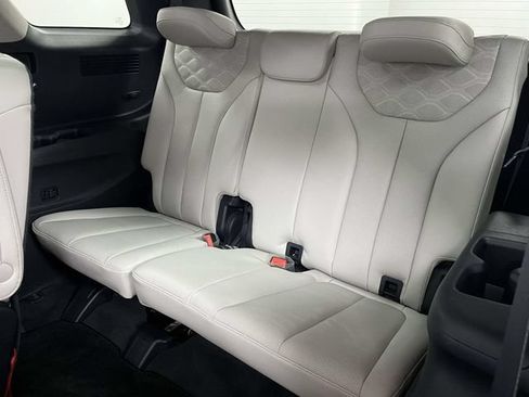 Used 2021 Hyundai Palisade Limited FWD image 17