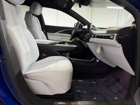 New 2026 Cadillac Lyriq Sport AWD/4WD image 50
