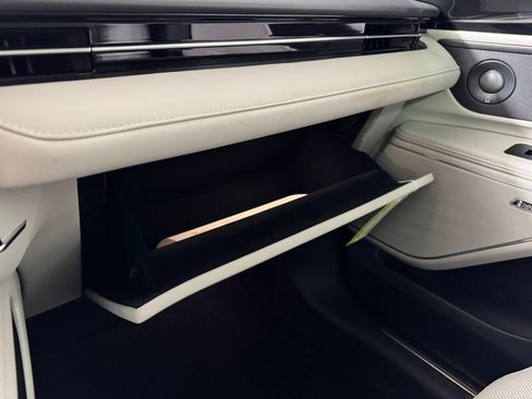 New 2026 Lincoln Nautilus Premier w/ Equipment Group 102A image 43