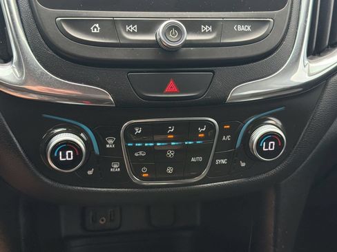 Used 2018 Chevrolet Equinox LT w/ Sun & Infotainment Package FWD image 22