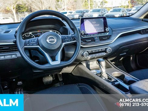 Used 2025 Nissan Altima 2.5 SV image 27
