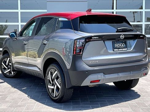 Used 2025 Nissan Kicks SV FWD image 12