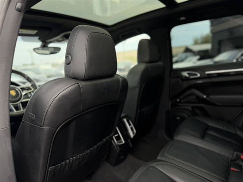 Used 2016 Porsche Cayenne S AWD/4WD image 25