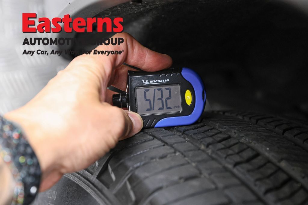 Used 2023 Jeep Grand Cherokee 4WD 4xe image 35