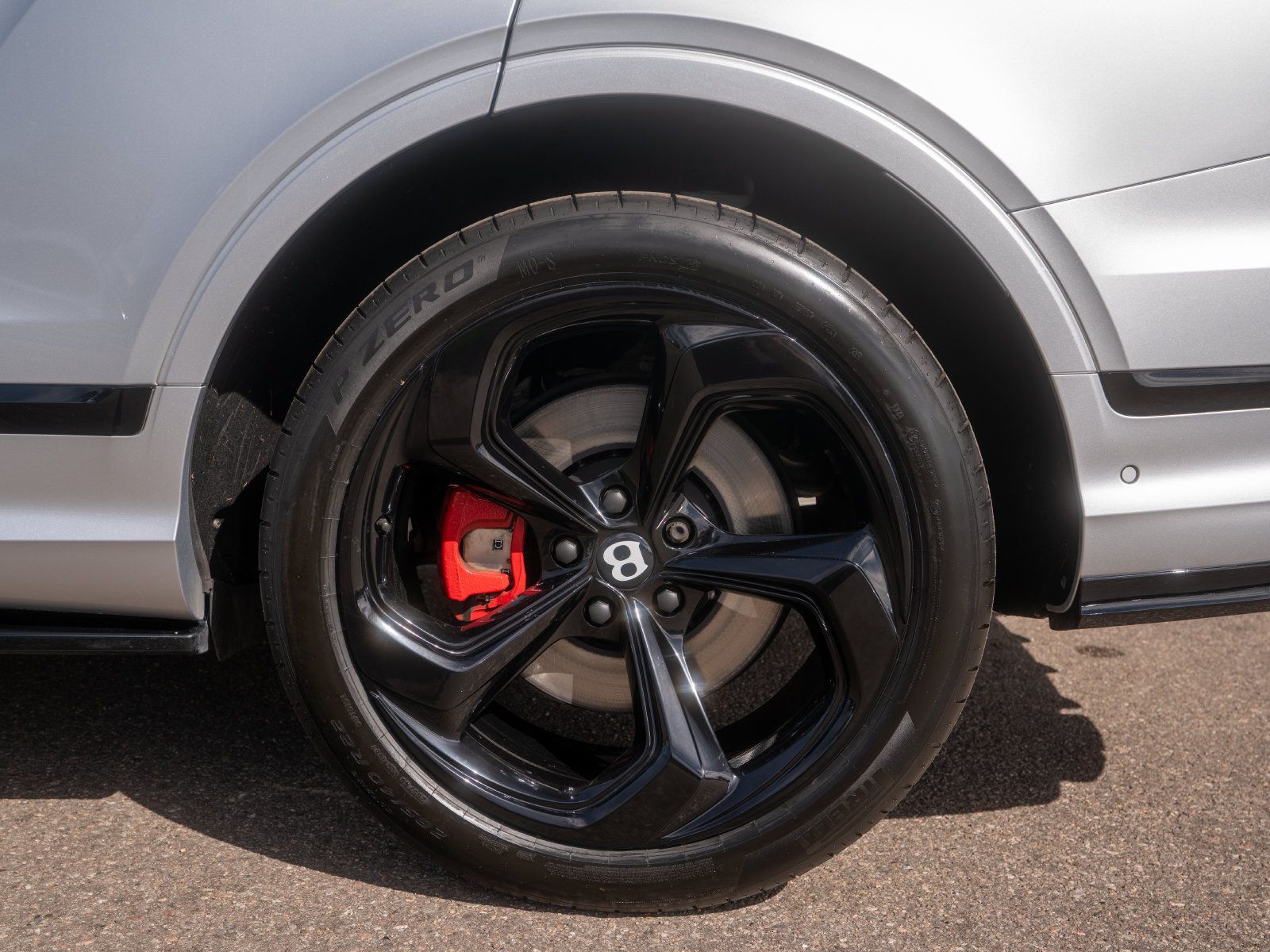 Used 2023 Bentley Bentayga AWD/4WD image 7