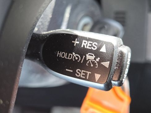 Used 2021 Toyota Tacoma SR AWD/4WD image 11
