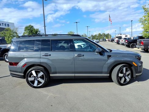 Used 2024 Hyundai Santa Fe Limited image 2