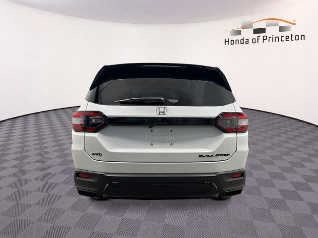 New 2026 Honda Pilot Black Edition image 4