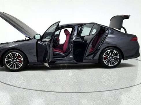 Used 2026 BMW 540i xDrive w/ Executive Package AWD/4WD image 15