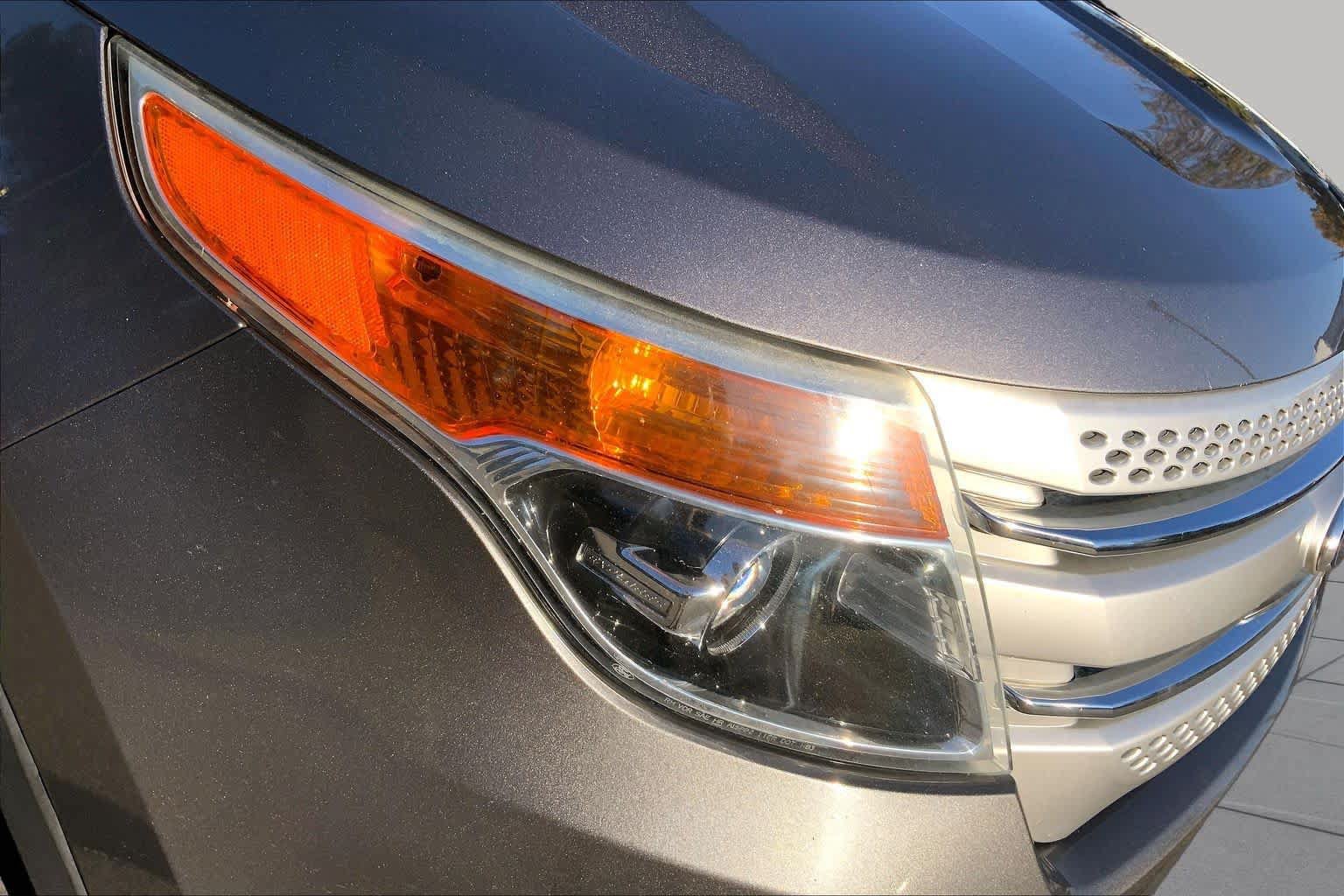 Used 2013 Ford Explorer XLT FWD image 25