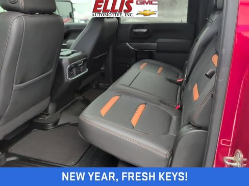Used 2021 GMC Sierra 2500 AT4 w/ AT4 Preferred Package image 11