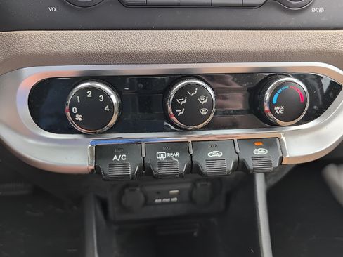 Used 2015 Kia Rio LX FWD image 14