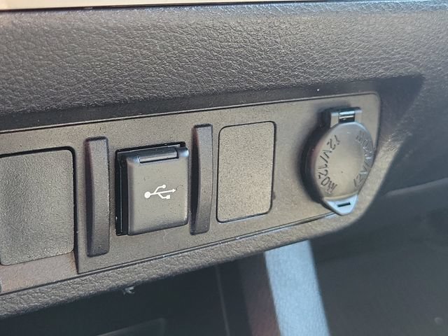 Used 2021 Toyota Tacoma SR AWD/4WD image 27