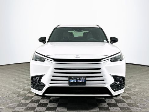 New 2026 Lexus TX 500h AWD image 2