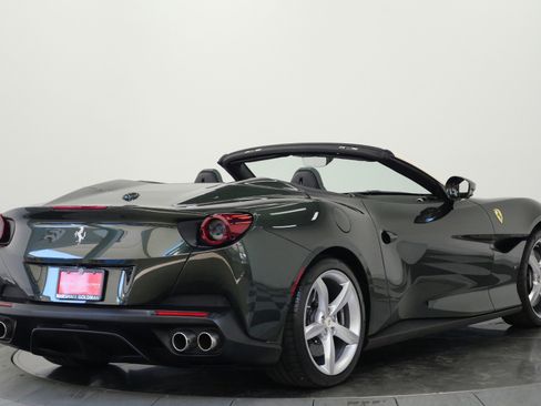 Used 2019 Ferrari Portofino RWD image 9