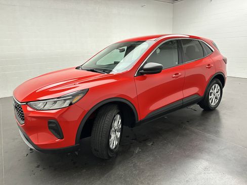 Used 2024 Ford Escape Active image 4