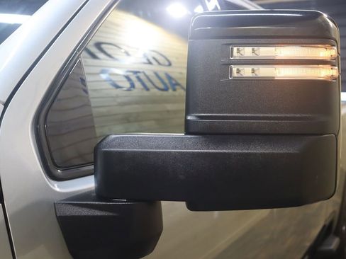 Used 2025 GMC Sierra 2500 AT4 image 22