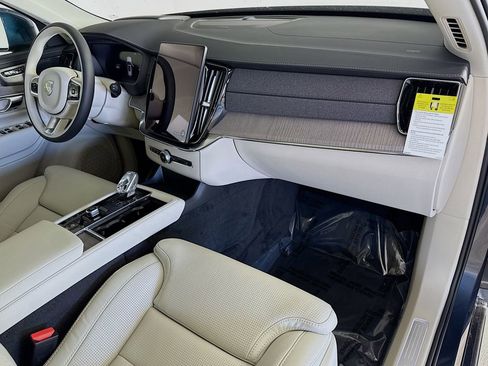 New 2026 Volvo XC90 T8 Ultra w/ Protection Package Premier AWD/4WD image 32