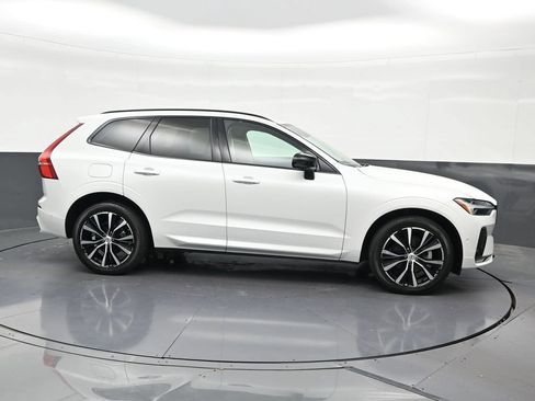 Used 2024 Volvo XC60 B5 Plus w/ Protection Package Premier AWD/4WD image 7