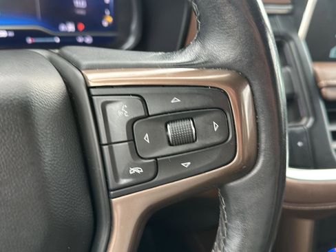 Used 2022 Chevrolet Suburban High Country image 34