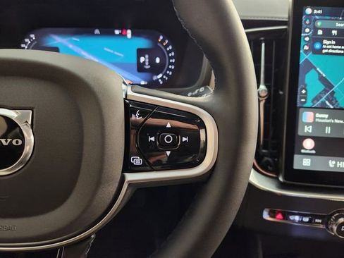 New 2026 Volvo XC90 B6 Plus w/ Protection Package Premier image 28