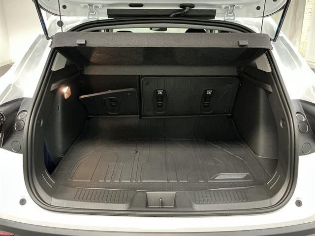 New 2026 Chevrolet Trax LT w/ LT Convenience Package FWD image 26