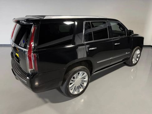 Used 2017 Cadillac Escalade Platinum RWD image 53