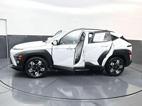 Certified 2025 Hyundai Kona SEL FWD image 31