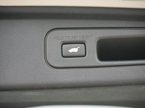 Used 2023 Honda Odyssey Elite image 13