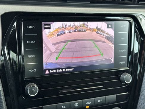 Used 2021 Volkswagen Passat 2.0T S FWD image 21