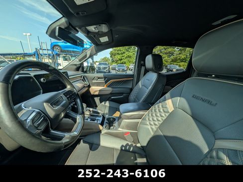 Used 2024 GMC Canyon Denali AWD/4WD image 14