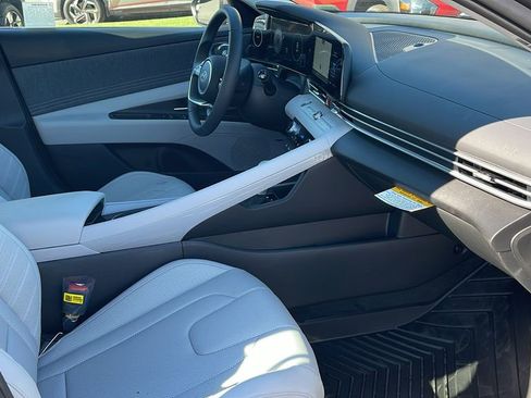 New 2026 Hyundai Elantra Limited image 30