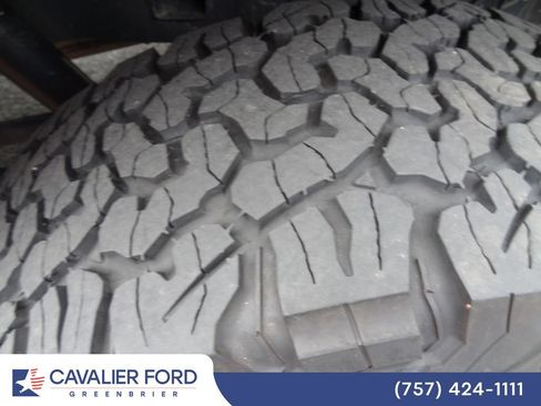 Used 2022 Jeep Gladiator Overland AWD/4WD image 15