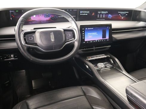 Used 2025 Lincoln Nautilus Reserve w/ Jet Appearance Package AWD/4WD image 2