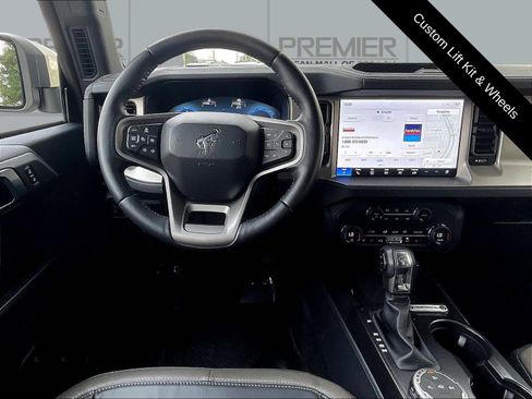 Used 2025 Ford Bronco Outer Banks AWD/4WD image 10