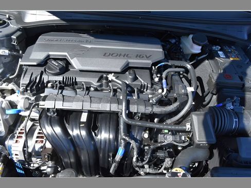 New 2026 Hyundai Elantra SE FWD image 8