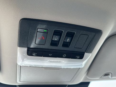 New 2025 Nissan Pathfinder Platinum image 28