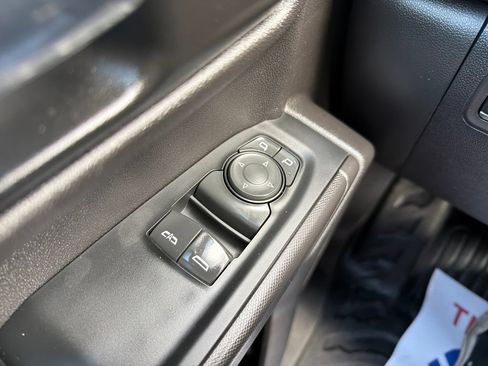 Used 2022 GMC Sierra 1500 Pro w/ Convenience Package AWD/4WD image 9