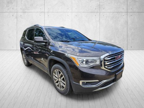 Used 2018 GMC Acadia SLE AWD/4WD image 2