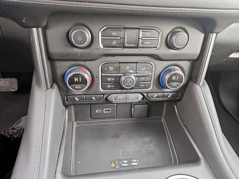 Used 2024 Chevrolet Tahoe LT w/ Luxury Package AWD/4WD image 25