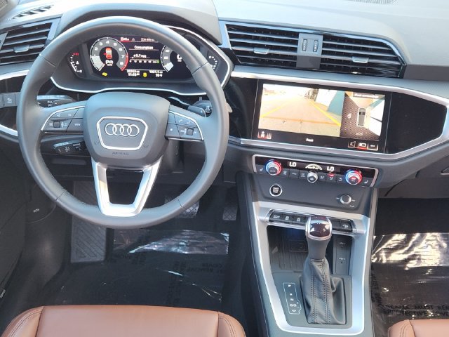 Used 2025 Audi Q3 2.0T Premium Plus w/ Premium Plus Package AWD/4WD image 28