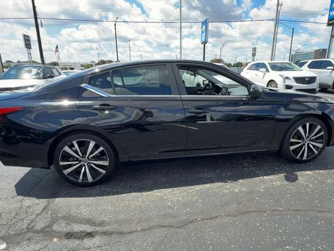 Used 2021 Nissan Altima 2.5 SR FWD image 9