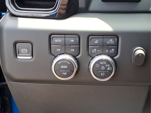 Used 2023 GMC Sierra 1500 AT4X AWD/4WD image 15