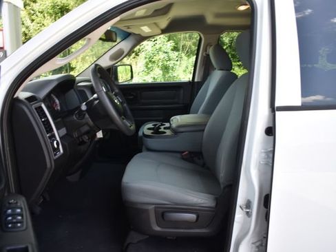 Used 2019 RAM 1500 Classic Tradesman RWD image 10