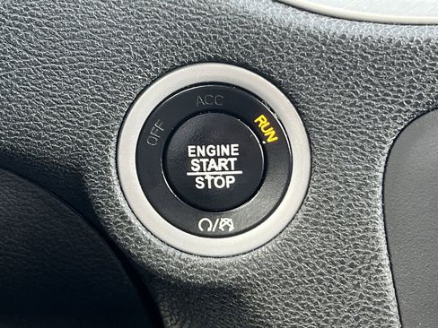 Used 2020 Dodge Charger SXT w/ Leather Interior Group image 10