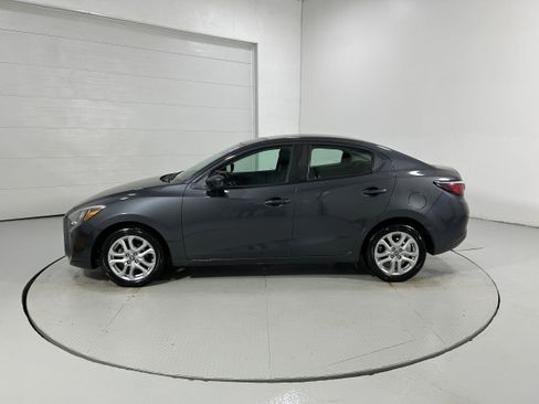 Used 2018 Toyota Yaris iA image 21