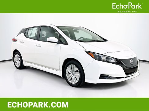 Used 2025 Nissan Leaf S image 1