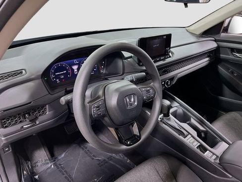 Used 2025 Honda Accord LX image 9